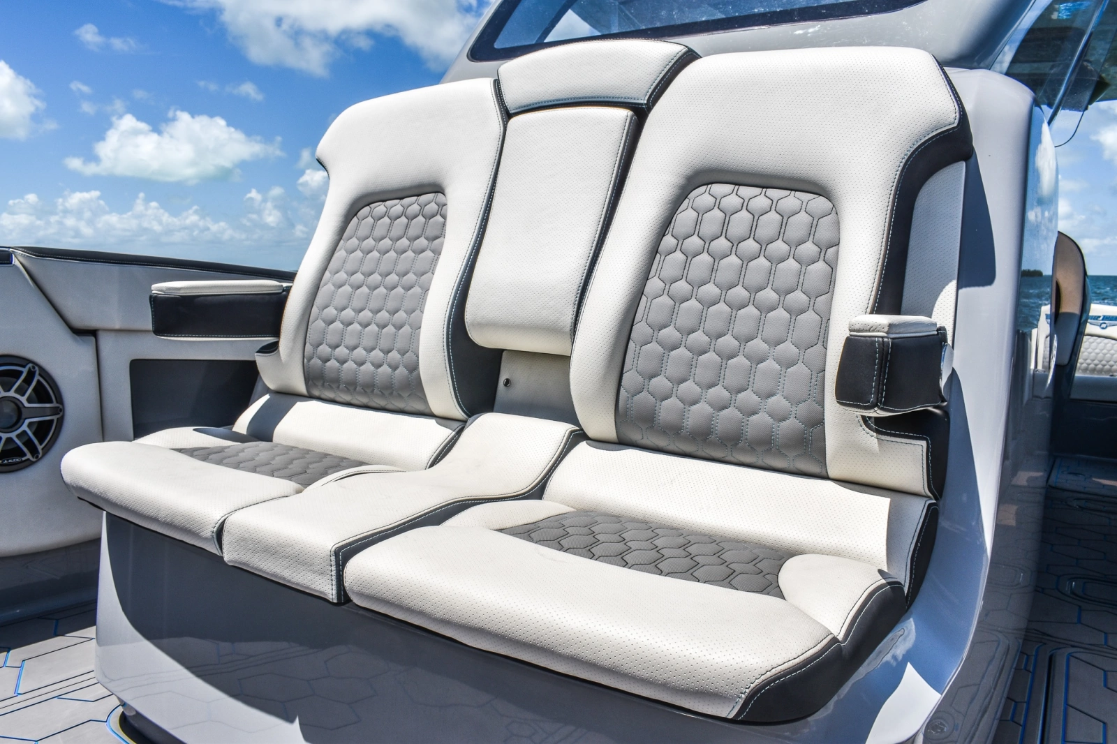 2022 Deep Impact 399 Cabin