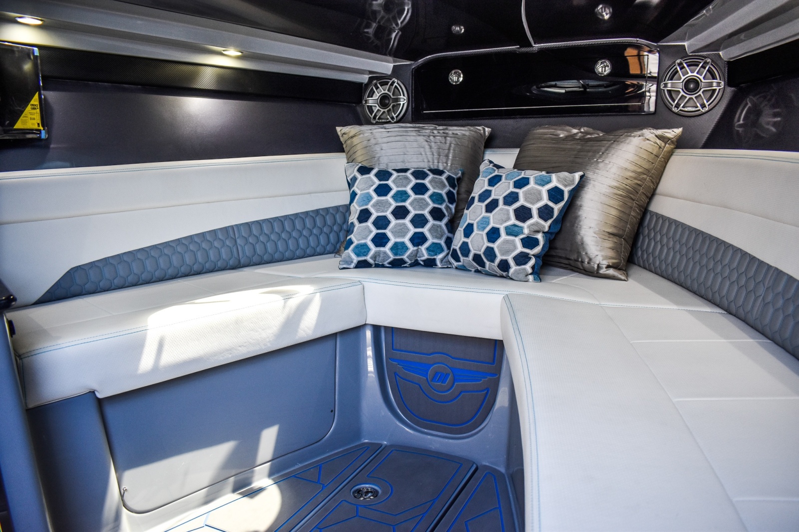 2022 Deep Impact 399 Cabin