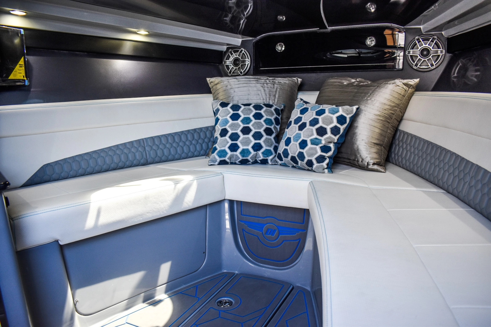 2022 Deep Impact 399 Cabin