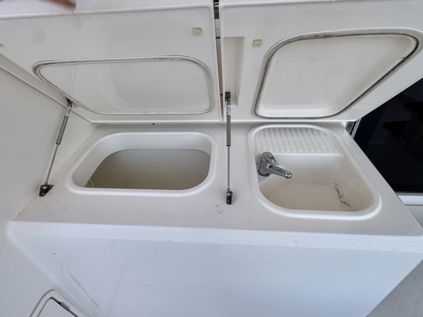 2009 Riviera Open Flybridge