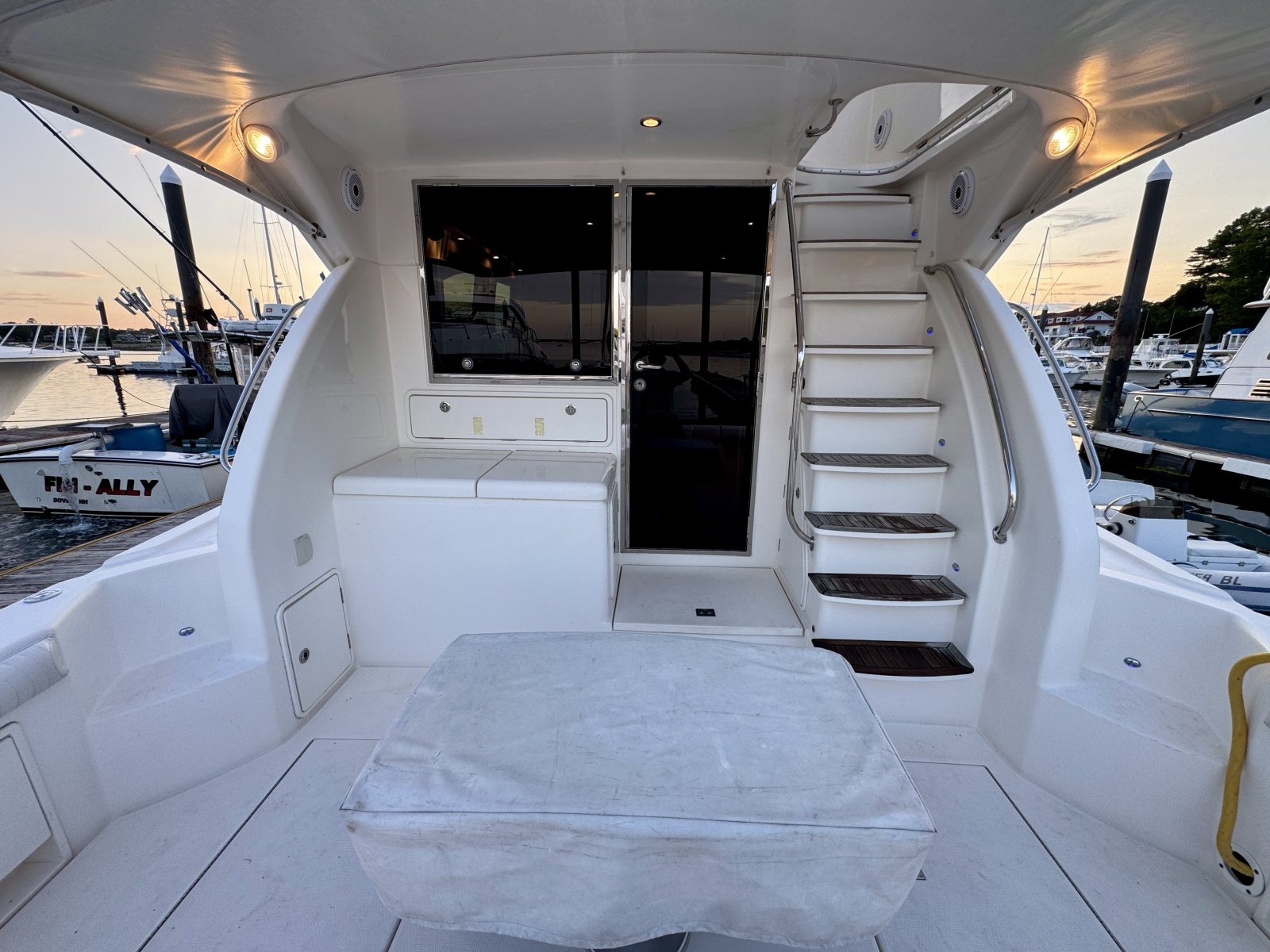 2009 Riviera Open Flybridge