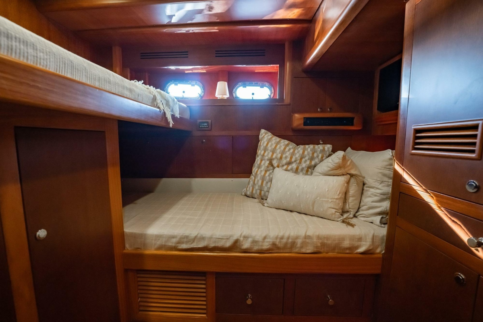 2006 Vicem 62 Custom