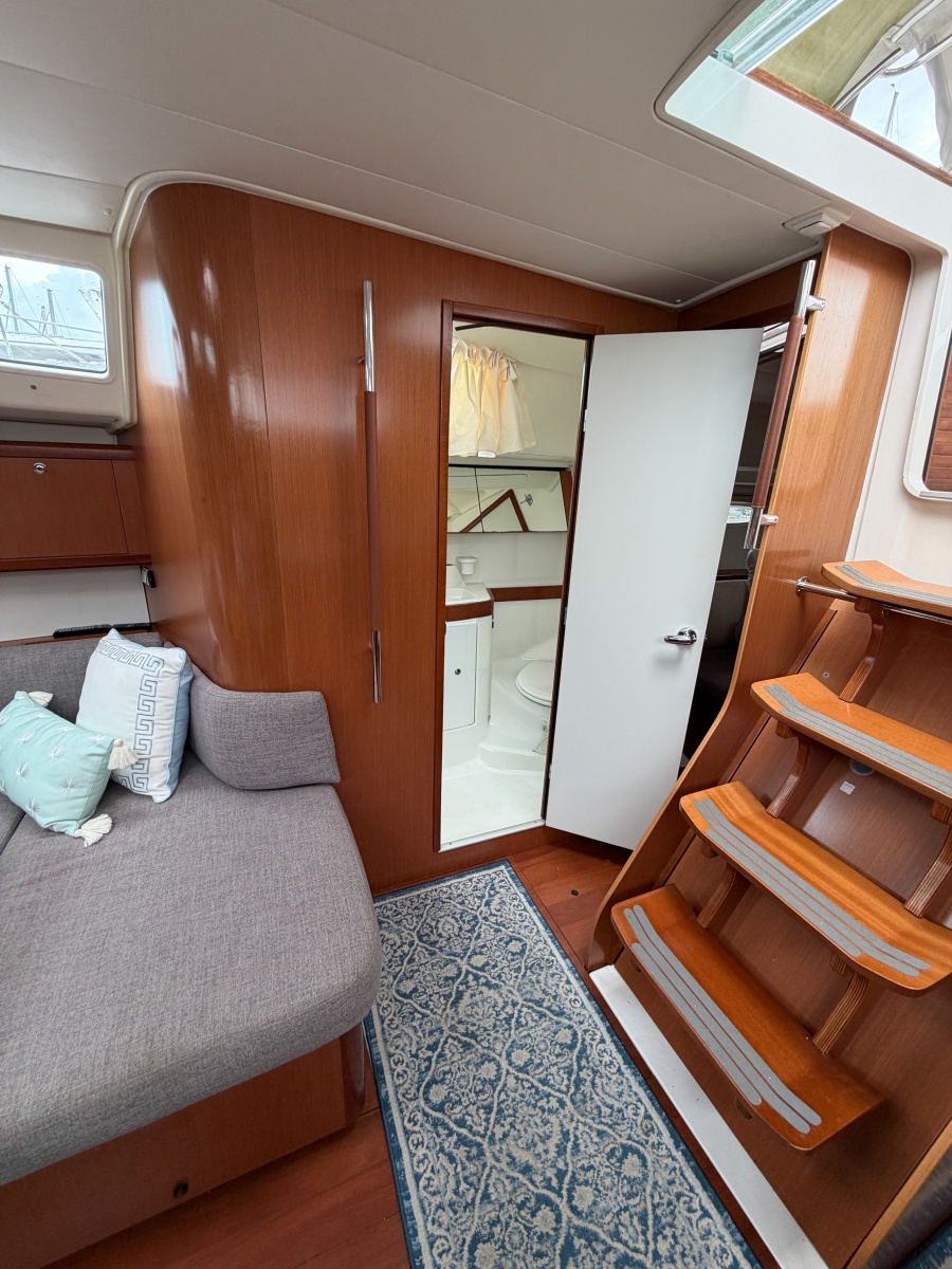 2009 Beneteau Oceanis 40
