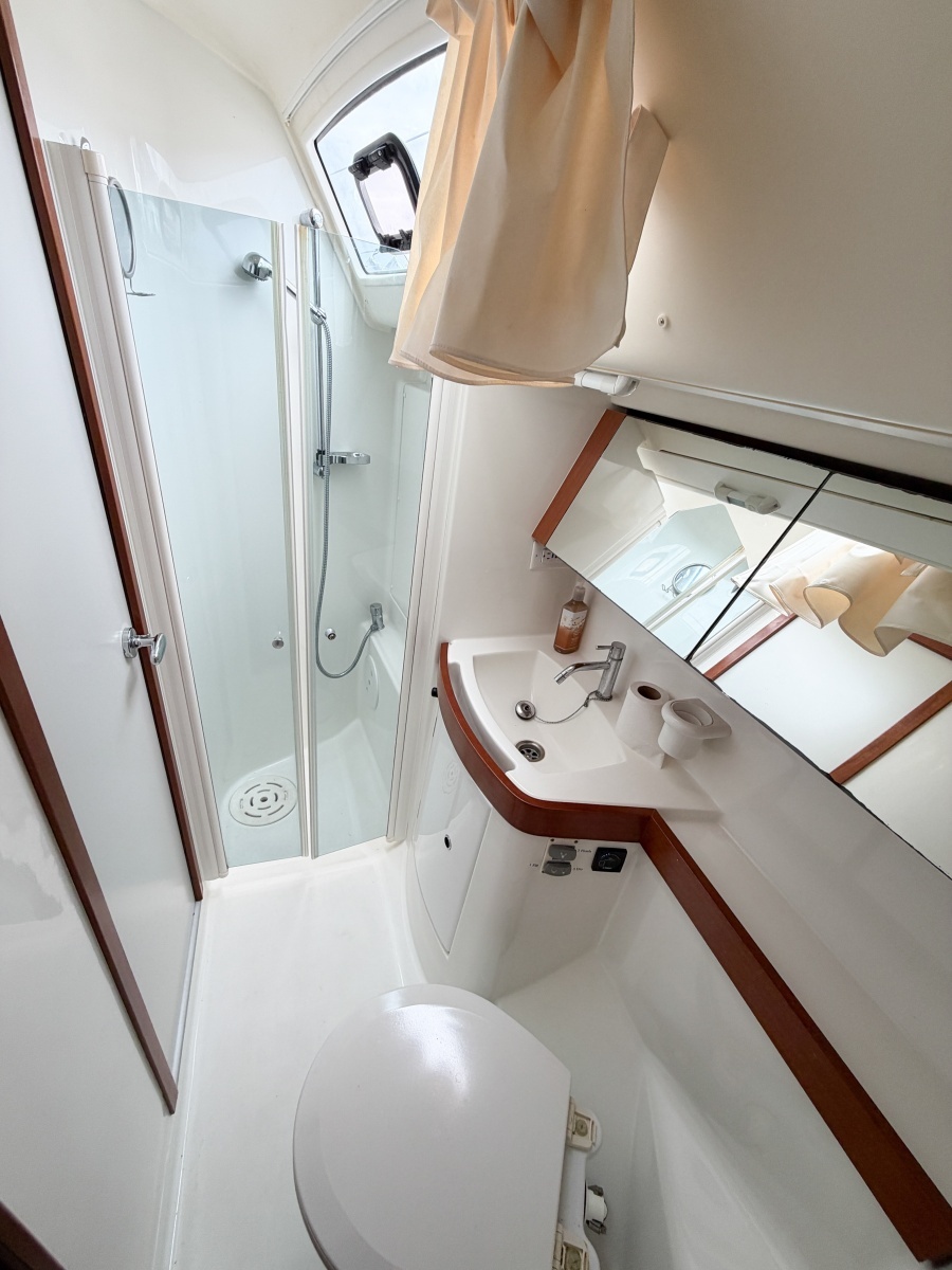 2009 Beneteau Oceanis 40