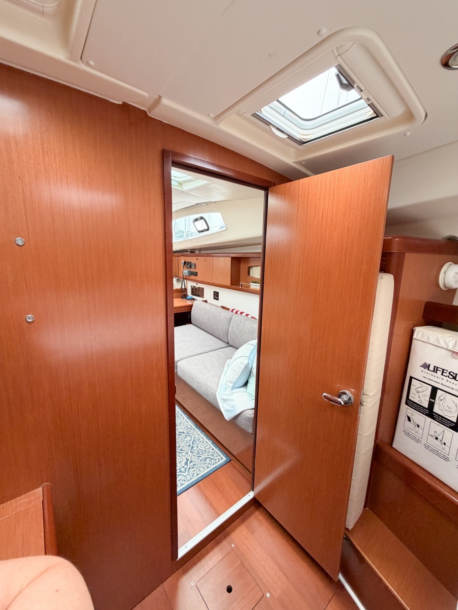 2009 Beneteau Oceanis 40