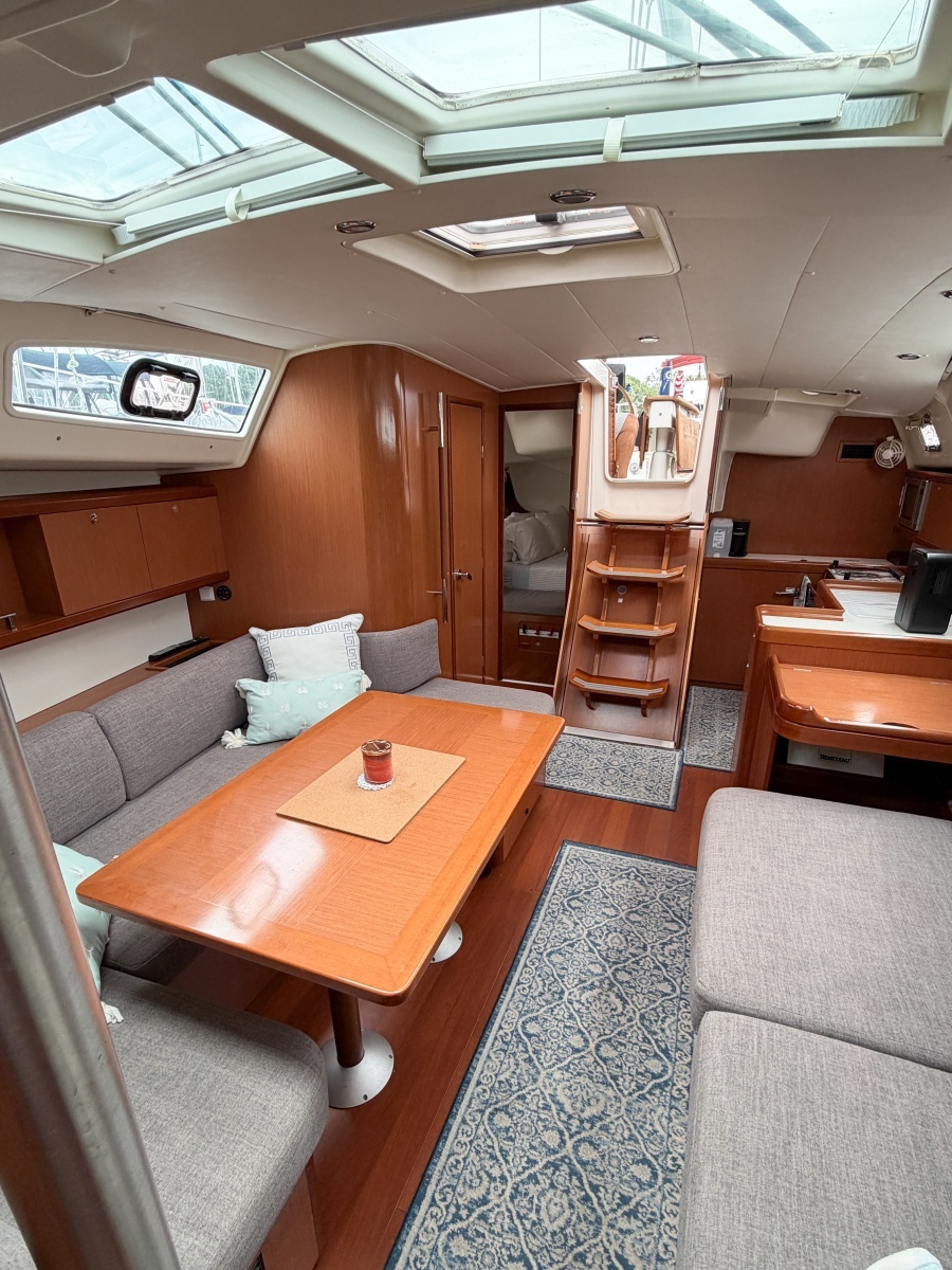 2009 Beneteau Oceanis 40