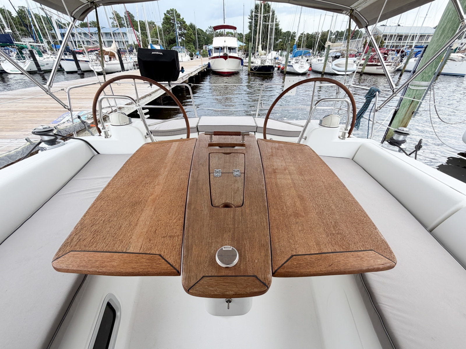 2009 Beneteau Oceanis 40