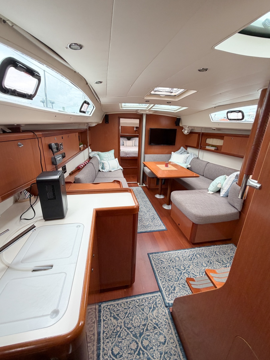 2009 Beneteau Oceanis 40