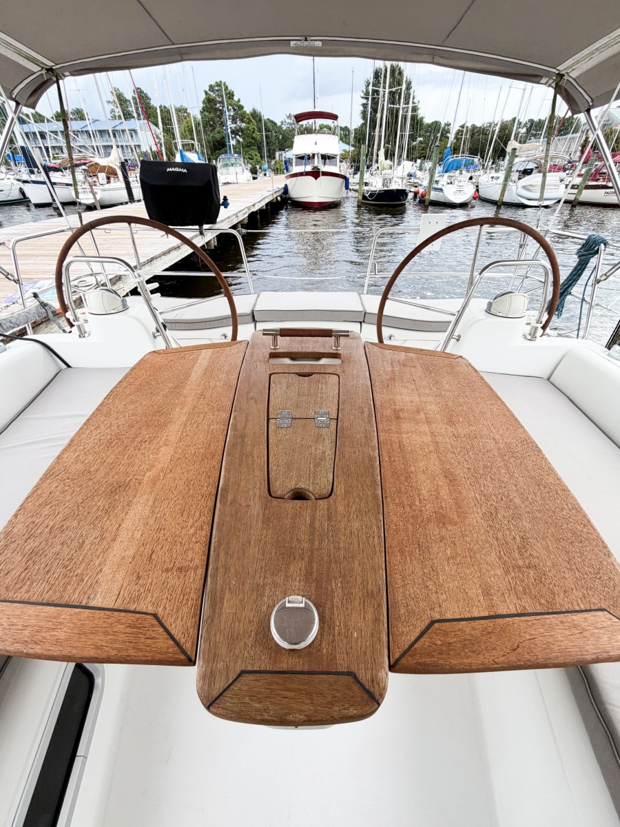 2009 Beneteau Oceanis 40