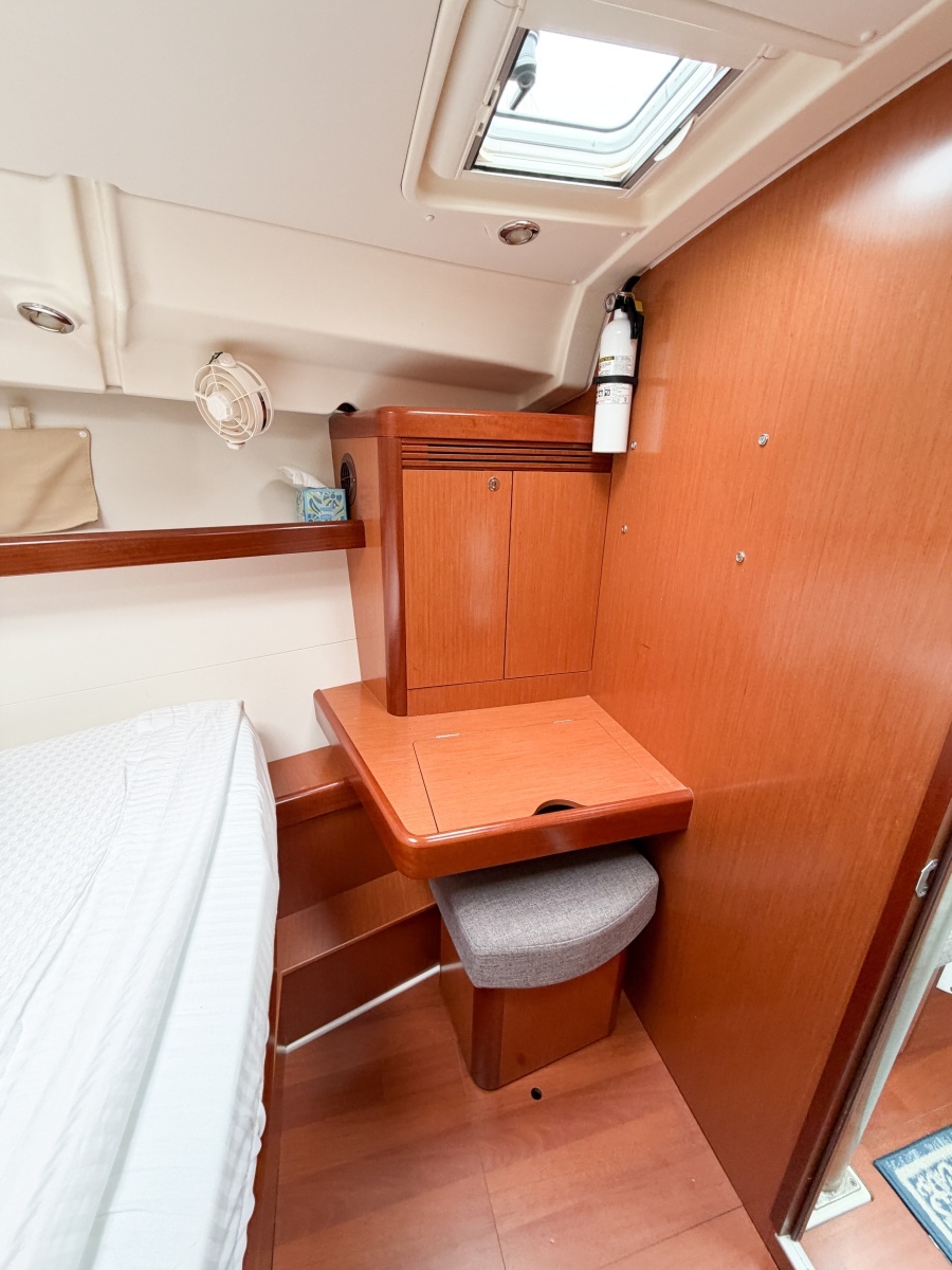 2009 Beneteau Oceanis 40