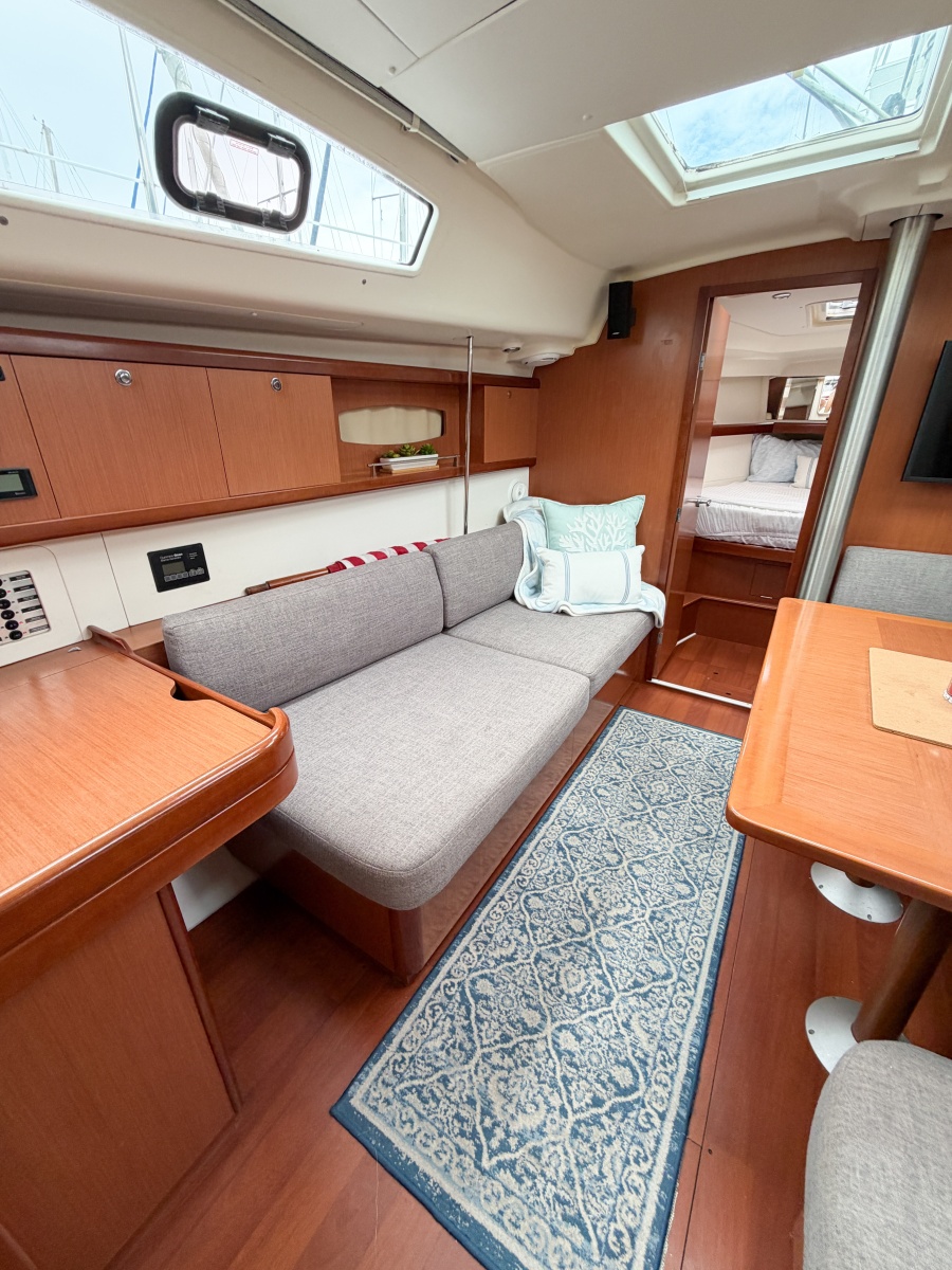 2009 Beneteau Oceanis 40