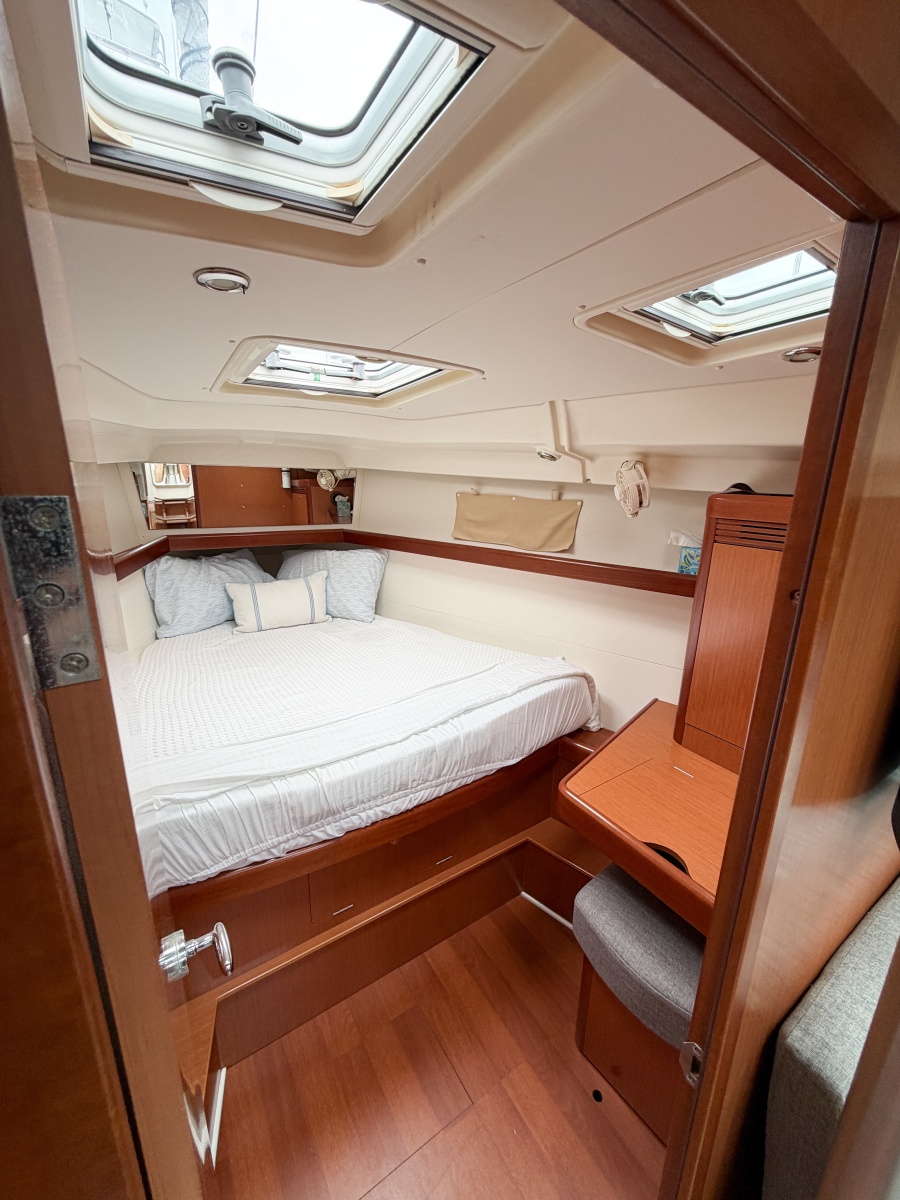 2009 Beneteau Oceanis 40