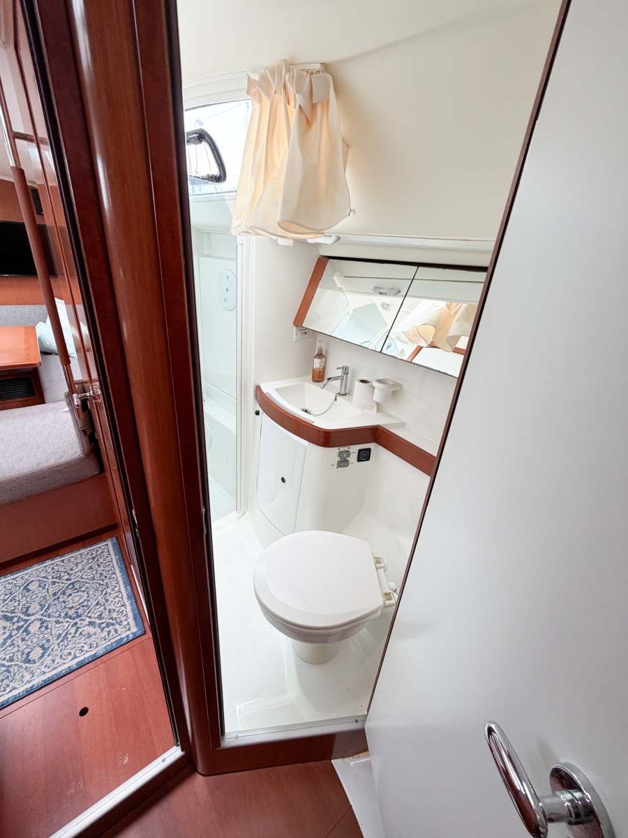2009 Beneteau Oceanis 40