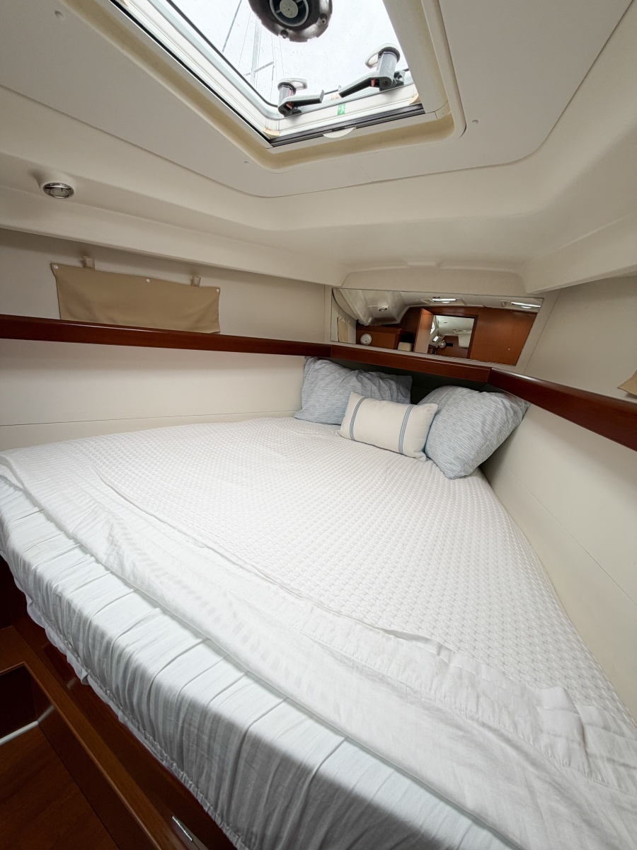 2009 Beneteau Oceanis 40