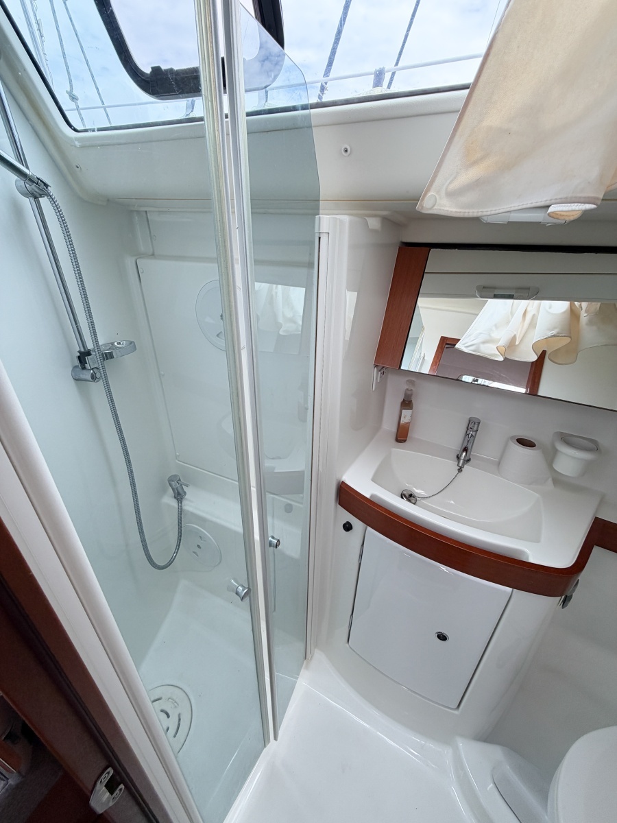 2009 Beneteau Oceanis 40