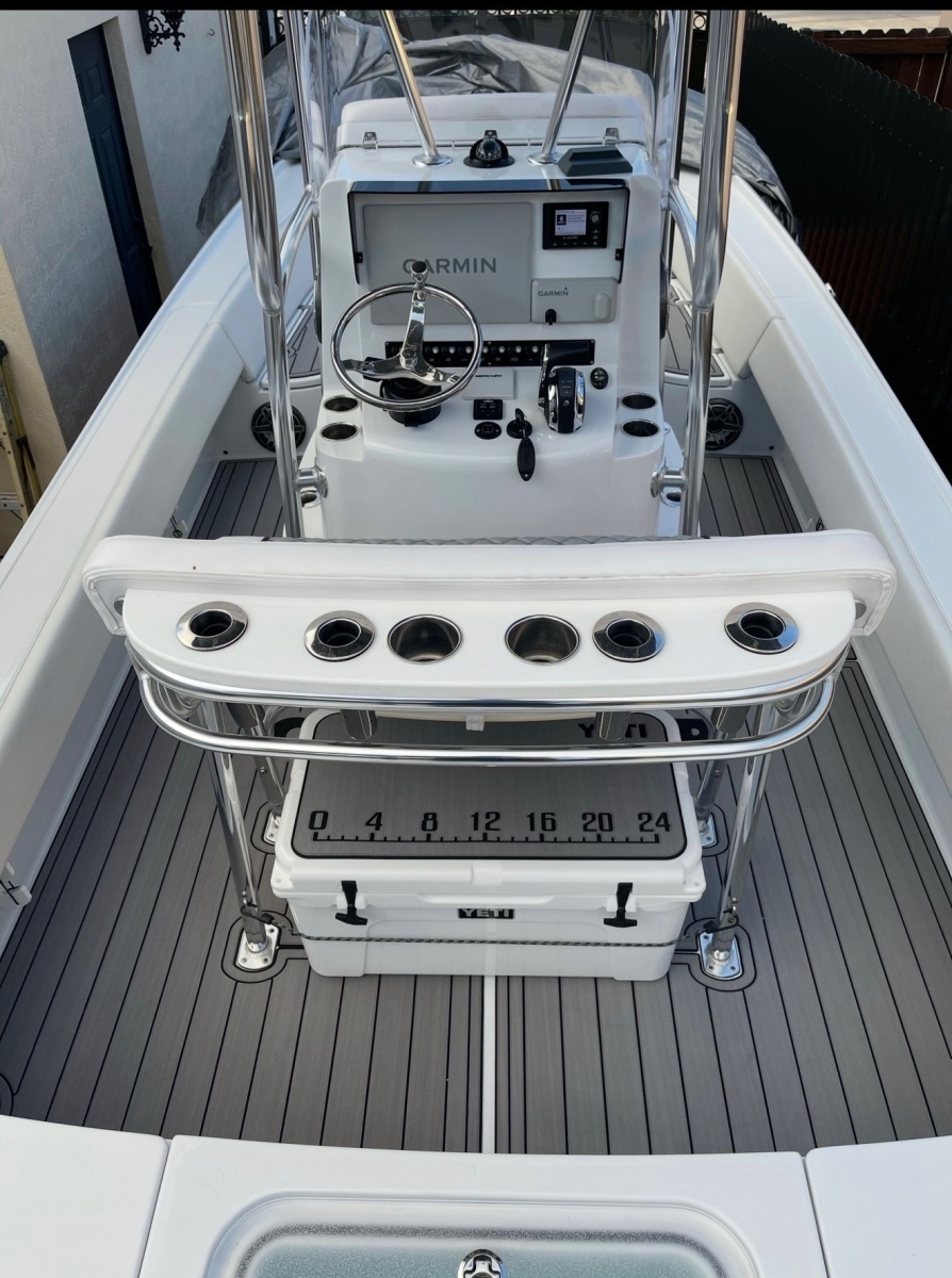25ft Contender Yacht For Sale