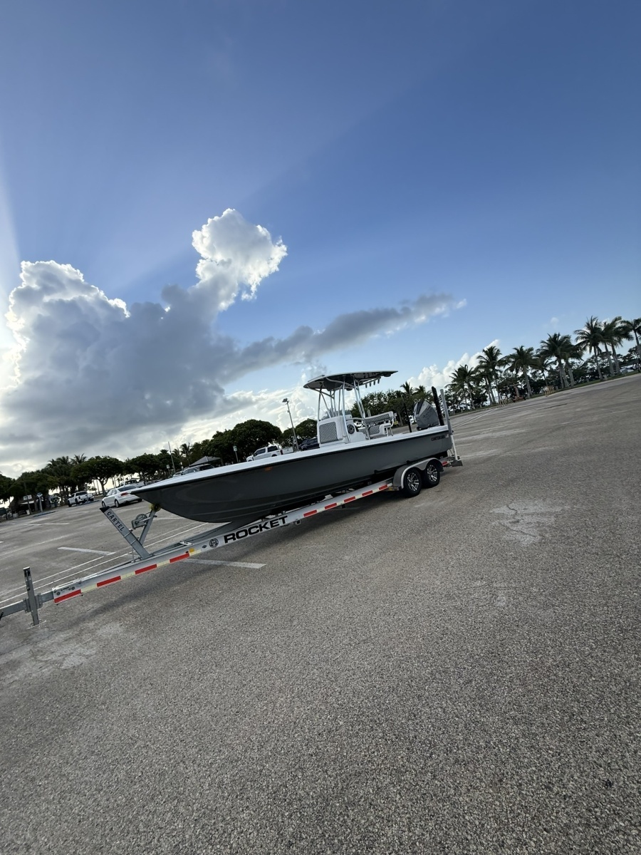 25ft Contender Yacht For Sale