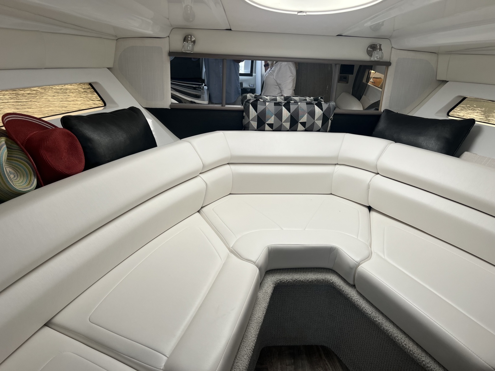 2021 Monterey 295 SY