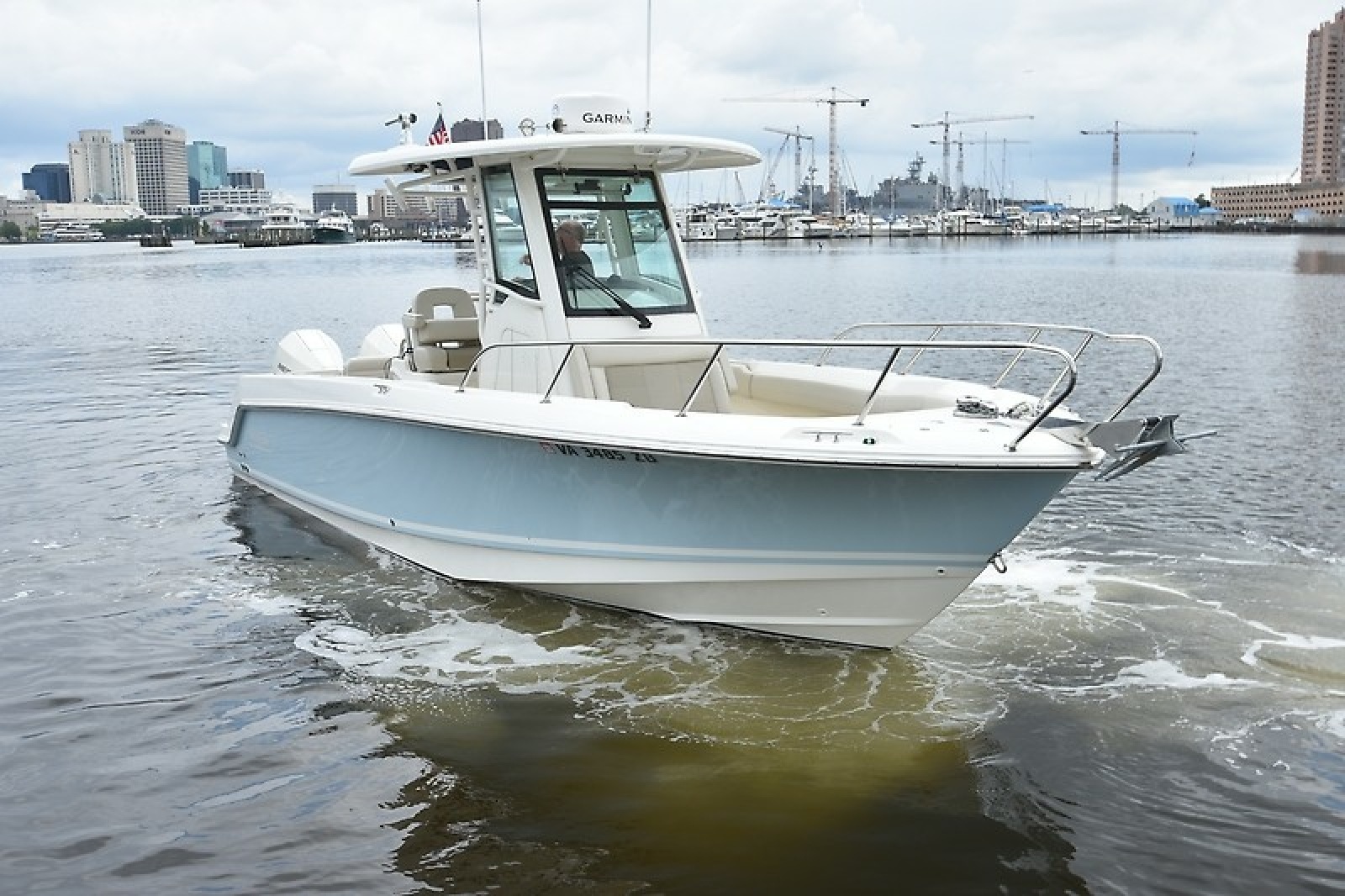 2022 Boston Whaler 250 Outrage