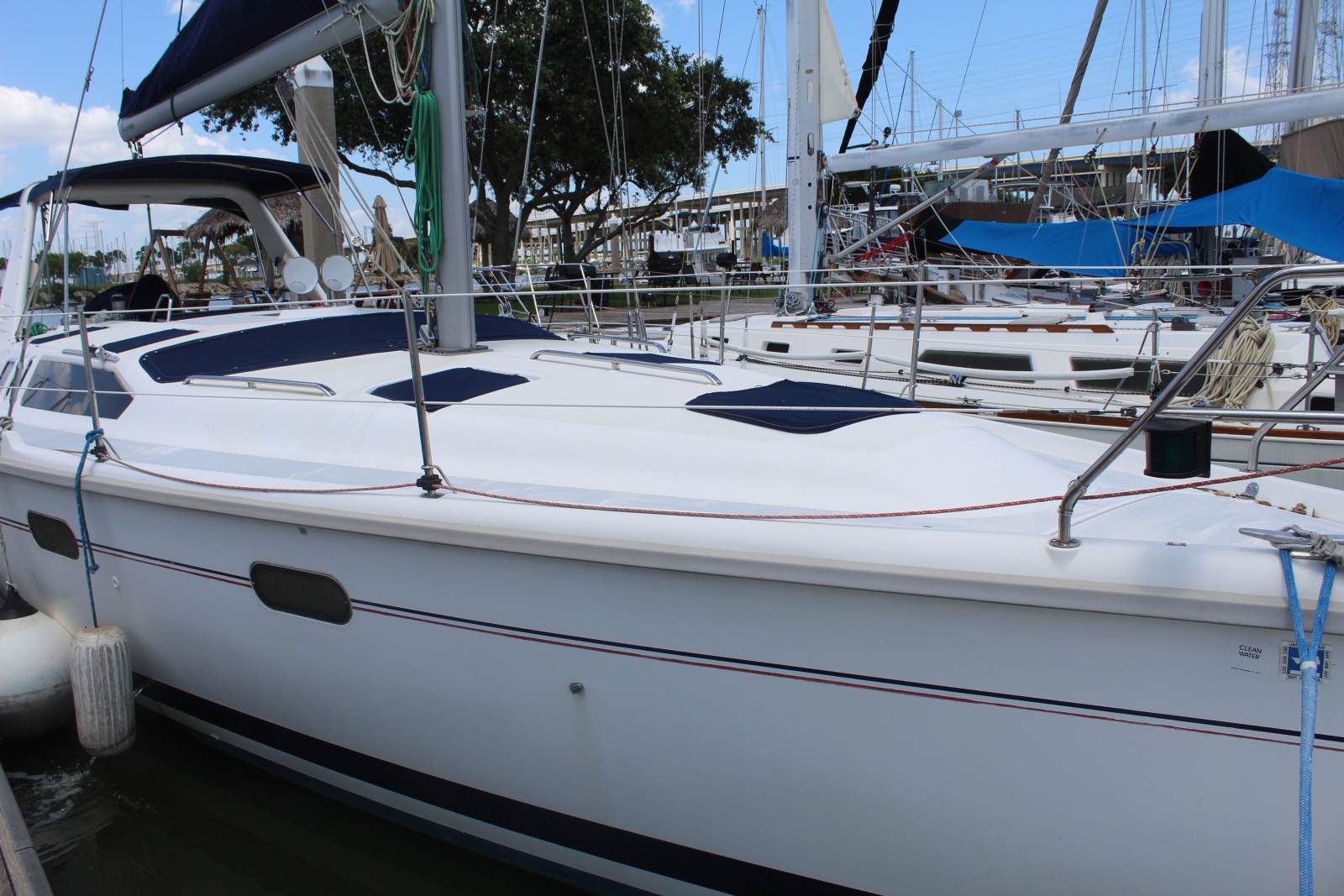 1997 Hunter 430