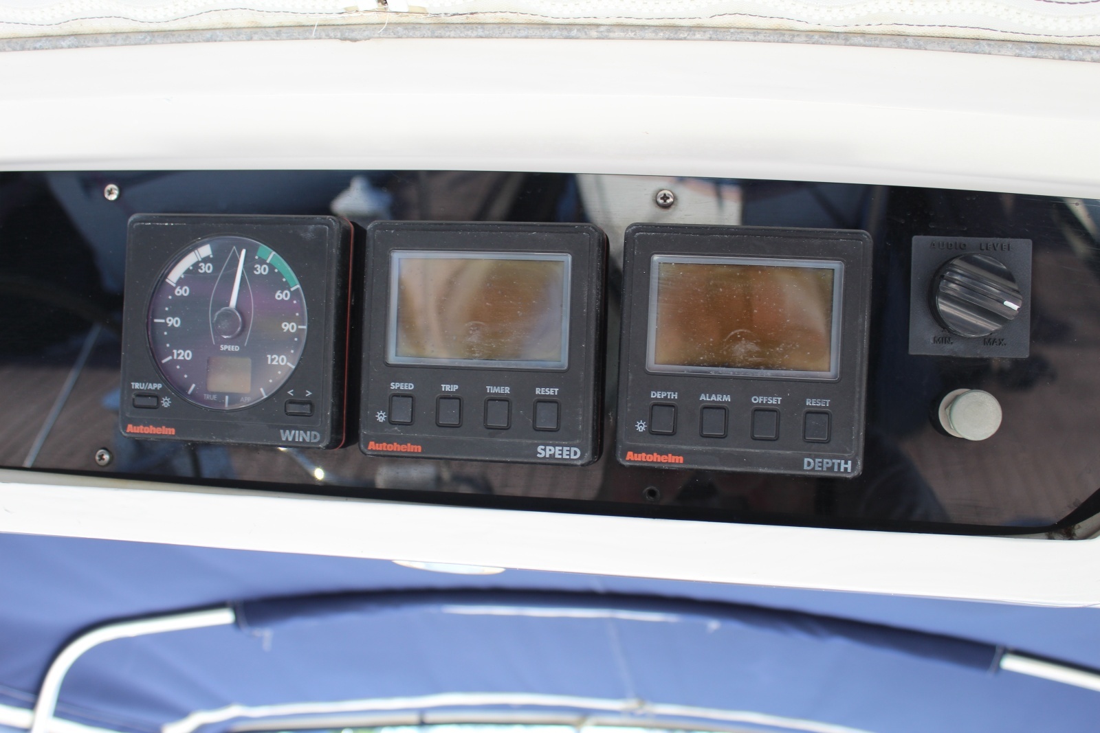 1997 Hunter 430