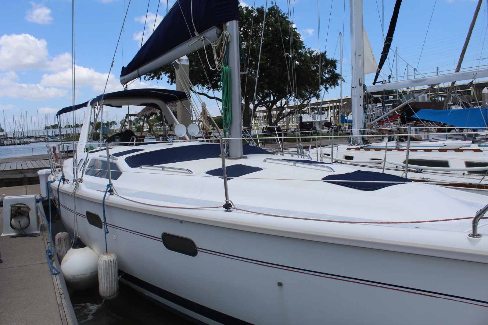 1997 Hunter 430
