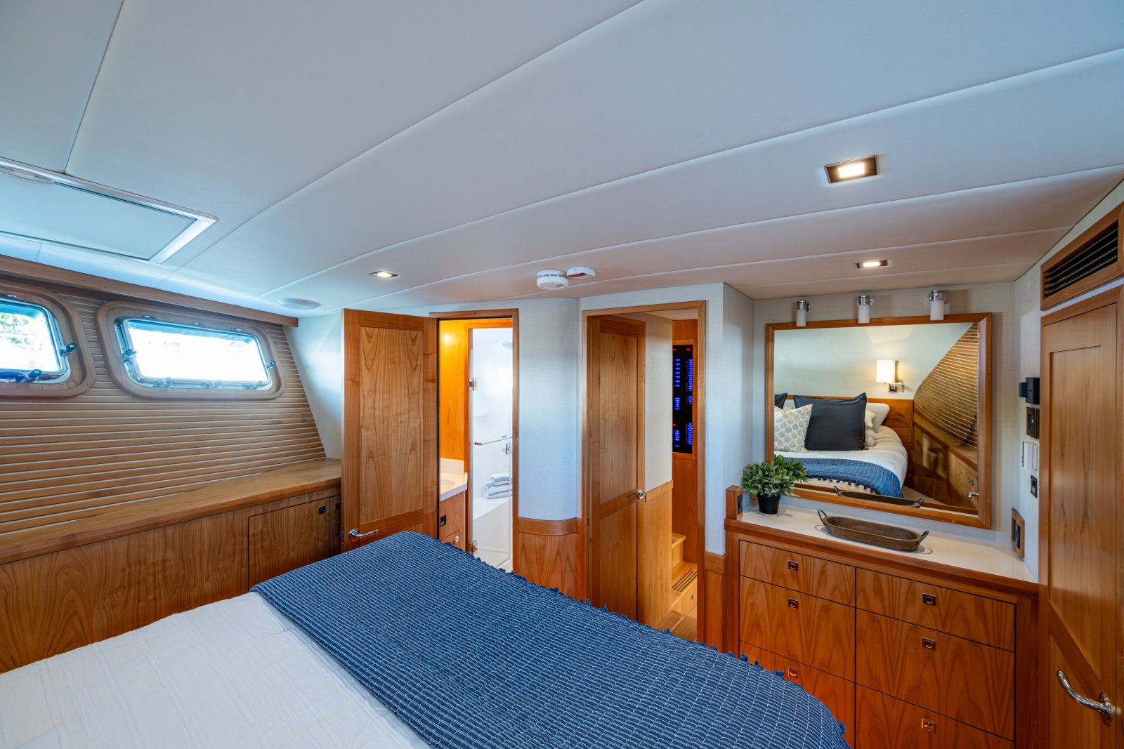 Guest Stateroom Looking Towards Ensuite Head