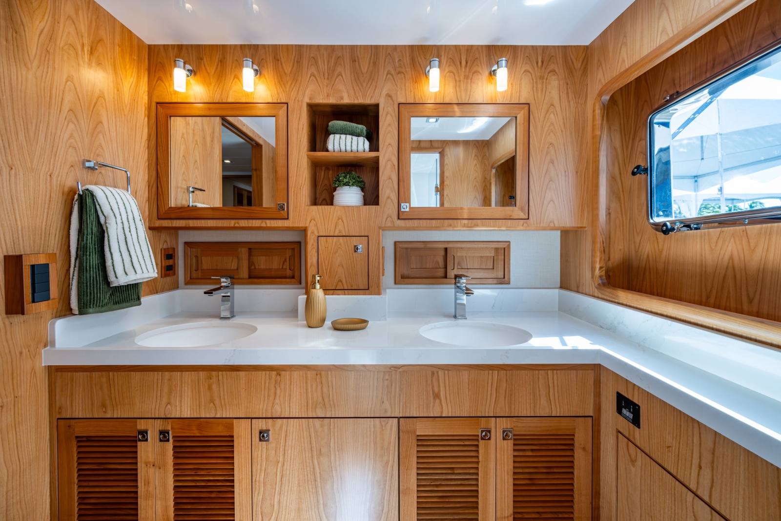 Owner Head Looking Aft