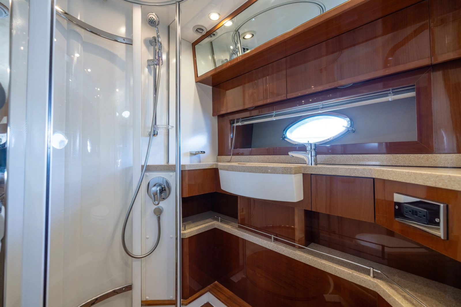 2008 Princess V53