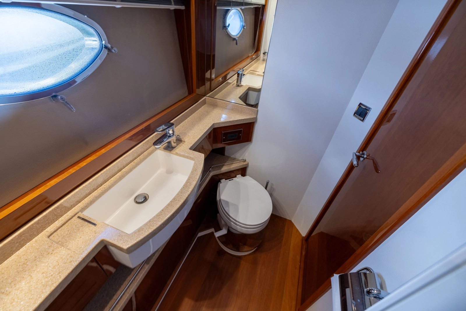 2008 Princess V53