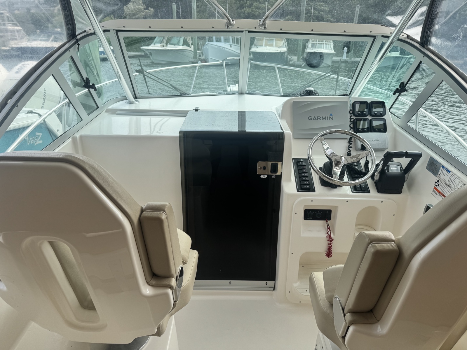 2016 Pursuit 255 Offshore