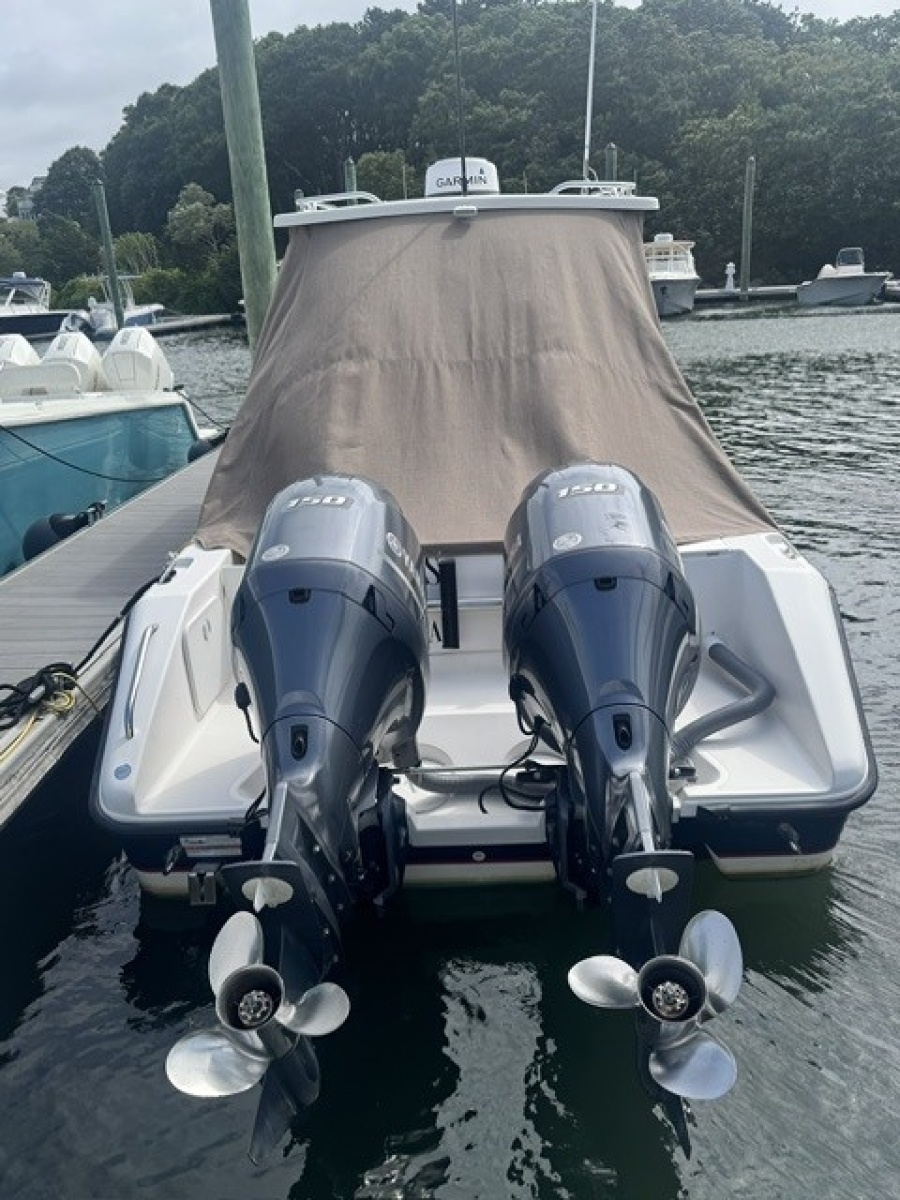2016 Pursuit 255 Offshore