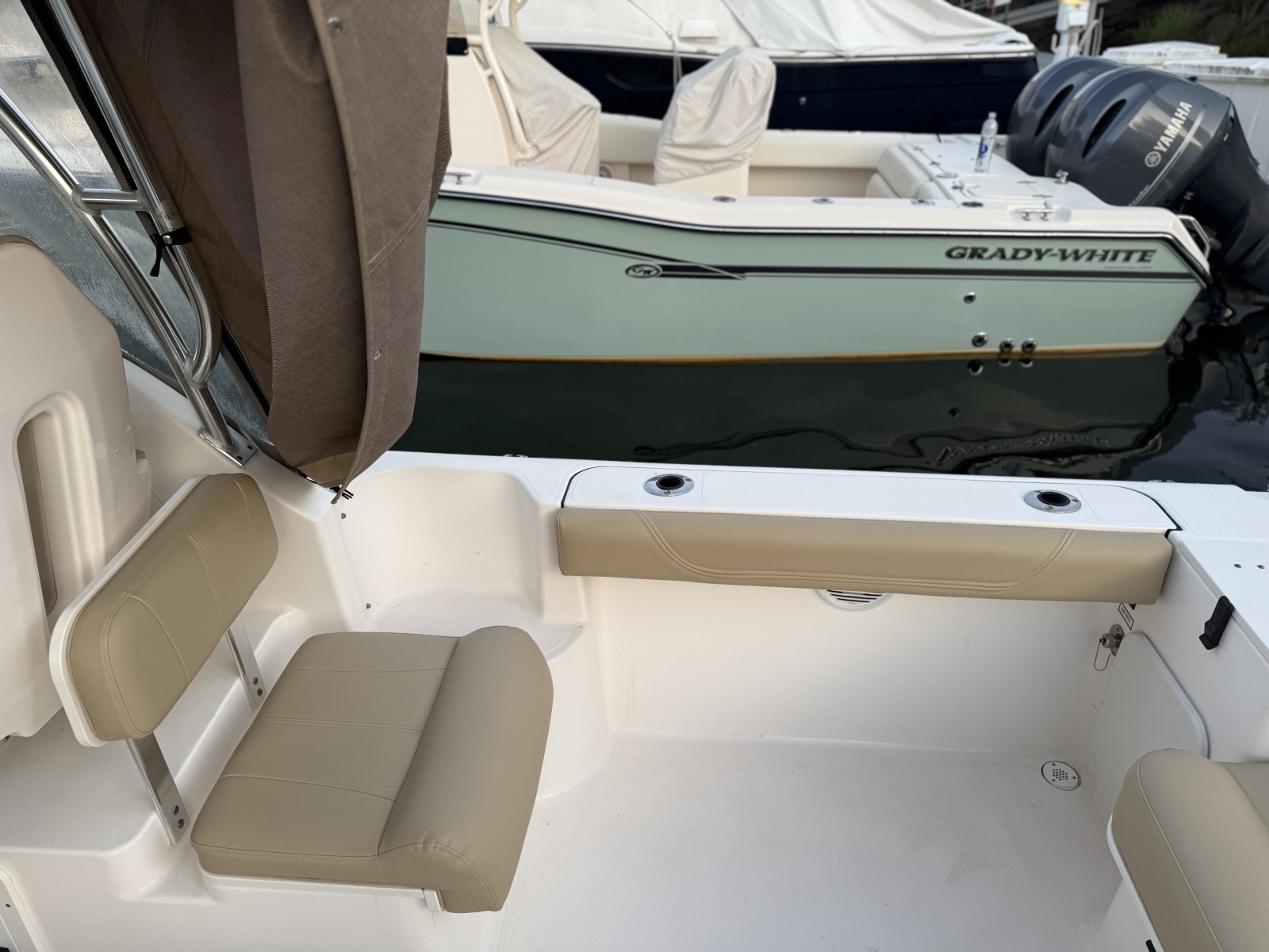 2016 Pursuit 255 Offshore