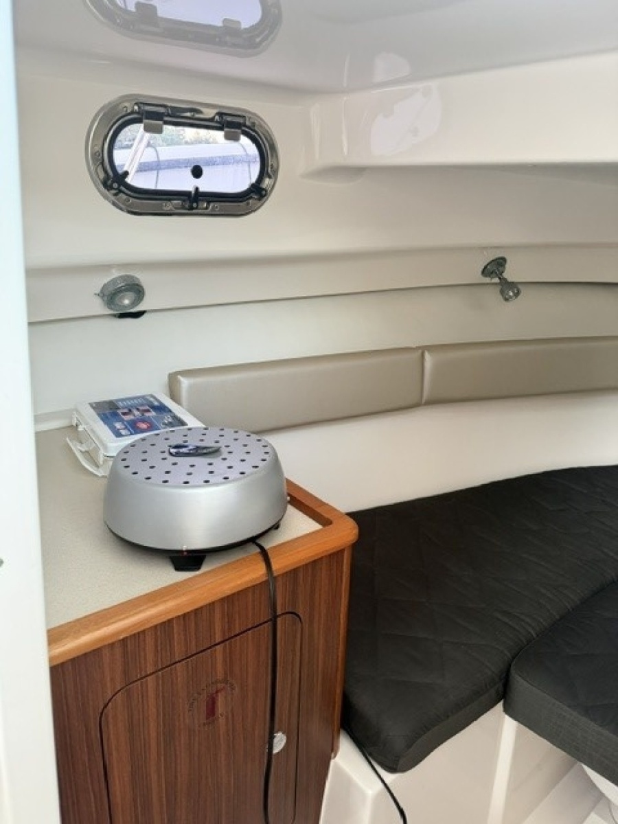 2016 Pursuit 255 Offshore