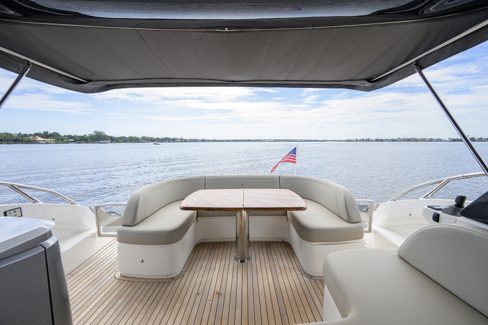 Princess 50 - Crown - Cockpit