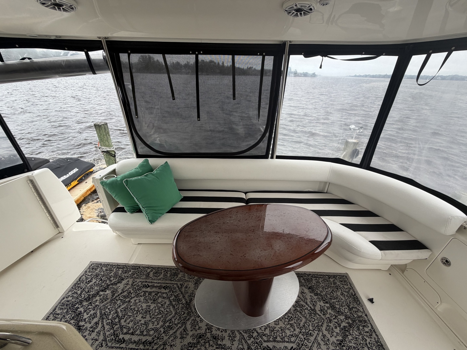 2005 Sea Ray 390 Motor Yacht