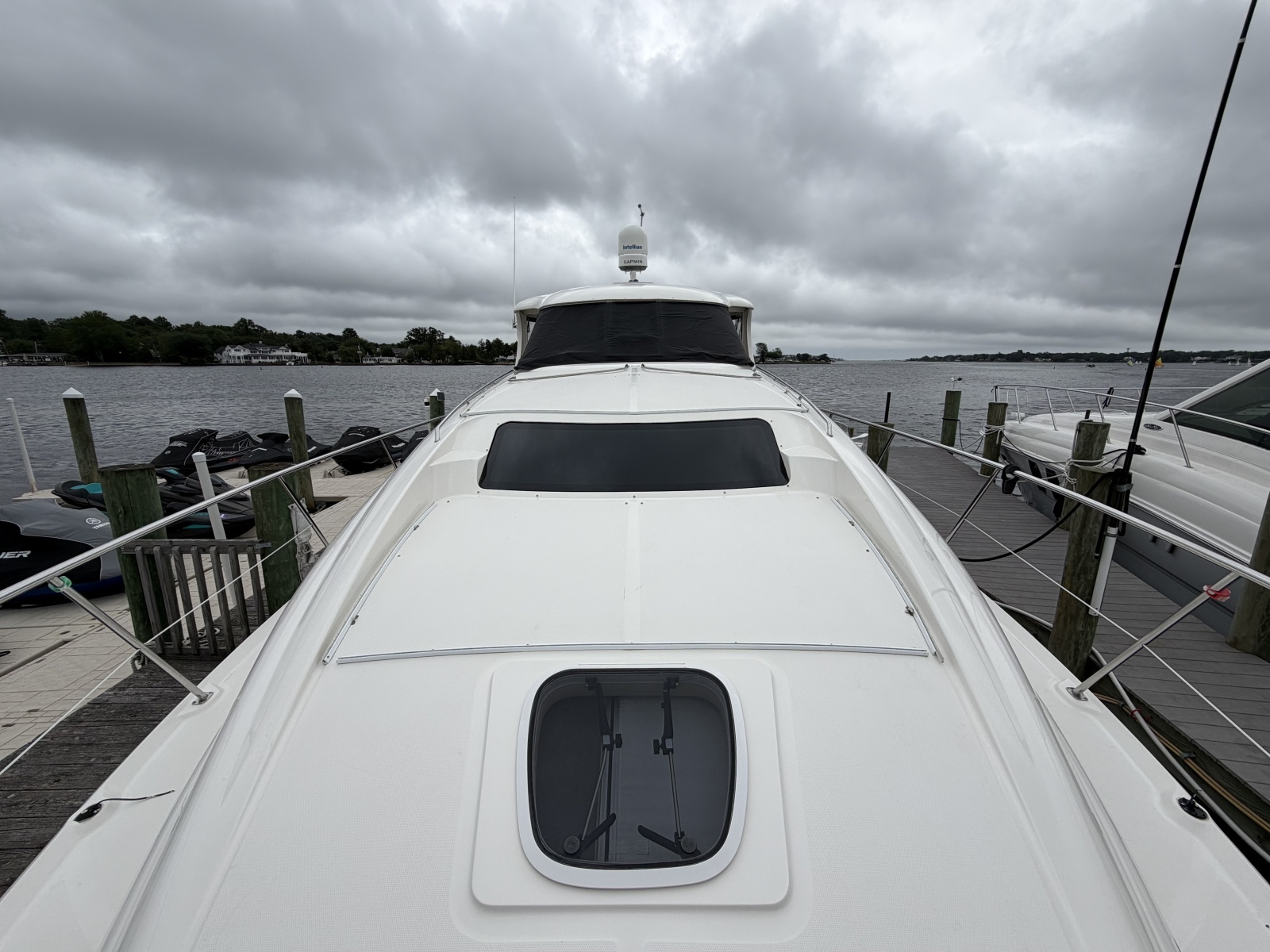 2005 Sea Ray 390 Motor Yacht