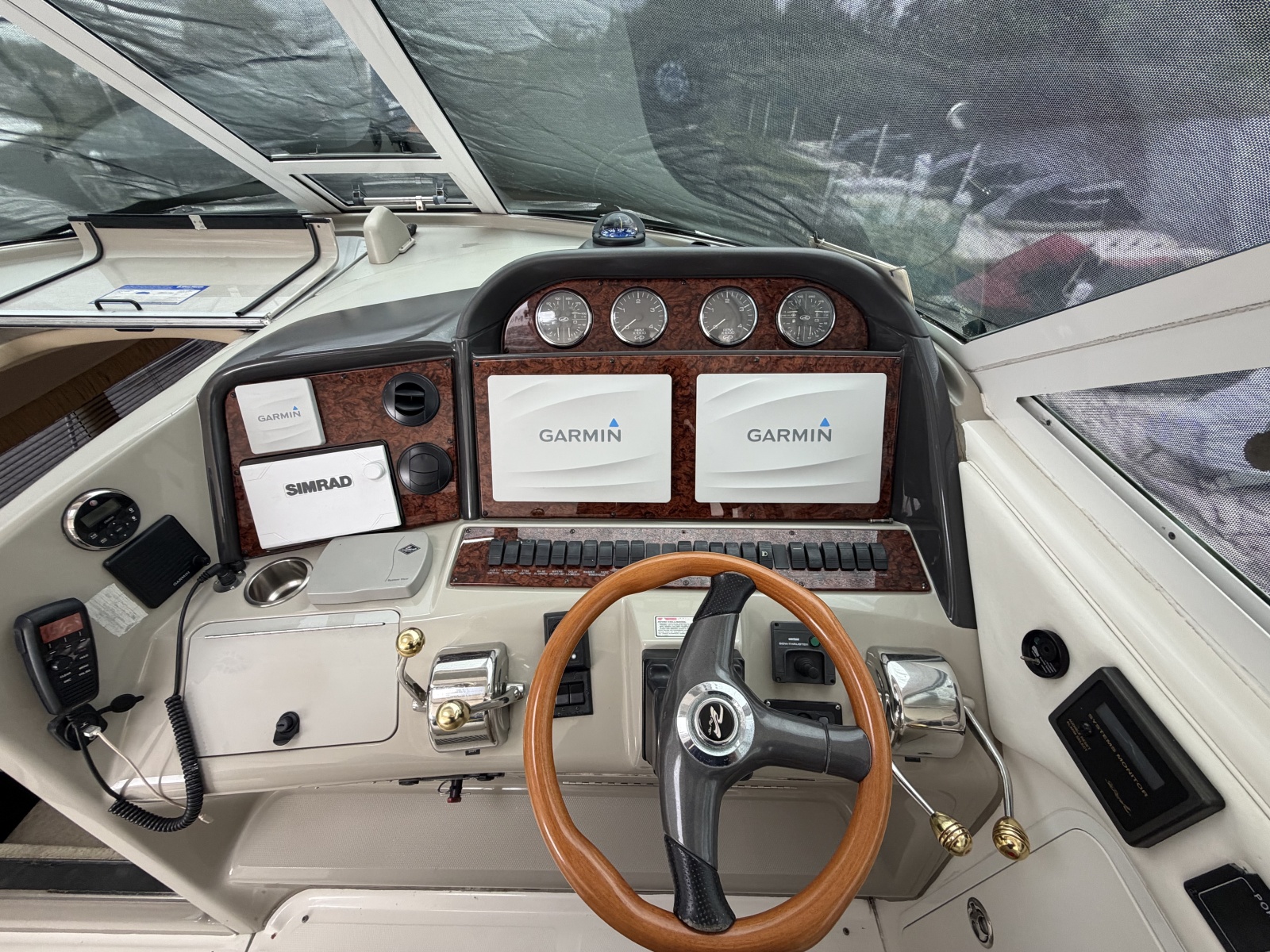 2005 Sea Ray 390 Motor Yacht
