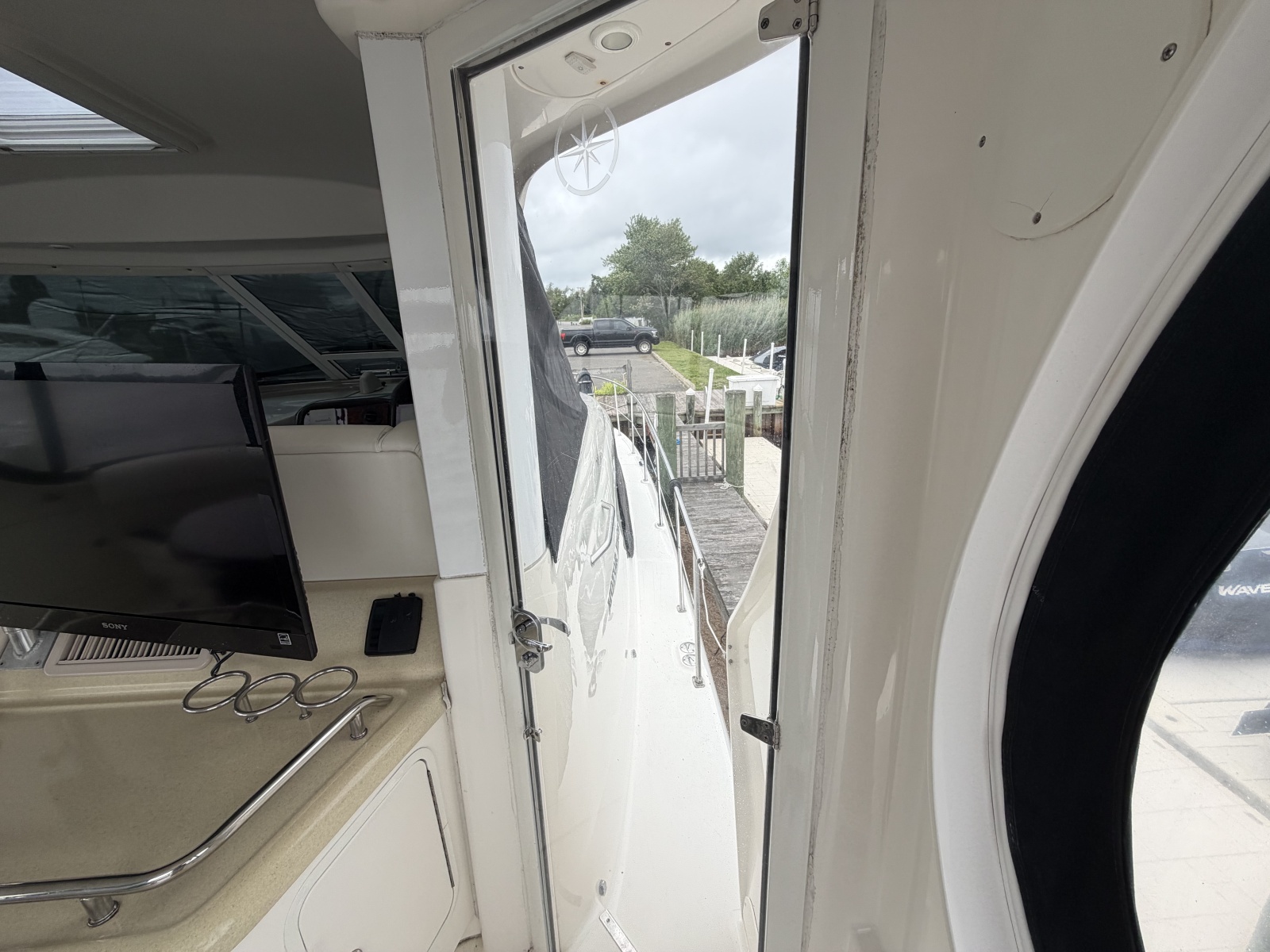 2005 Sea Ray 390 Motor Yacht