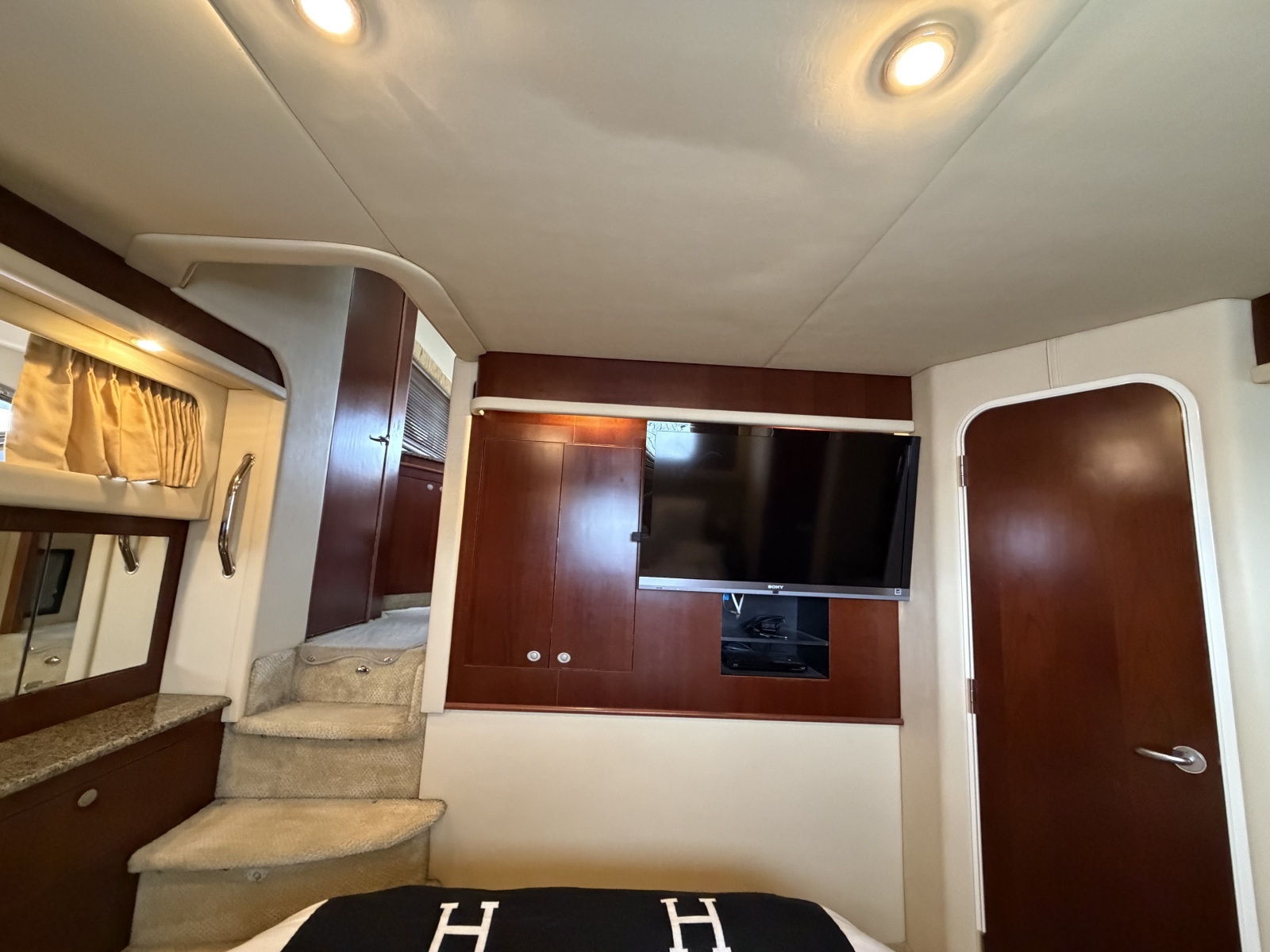 2005 Sea Ray 390 Motor Yacht