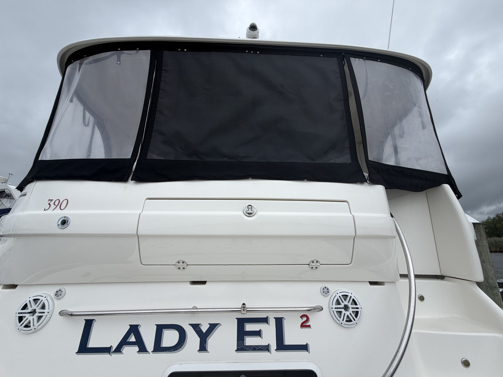 2005 Sea Ray 390 Motor Yacht