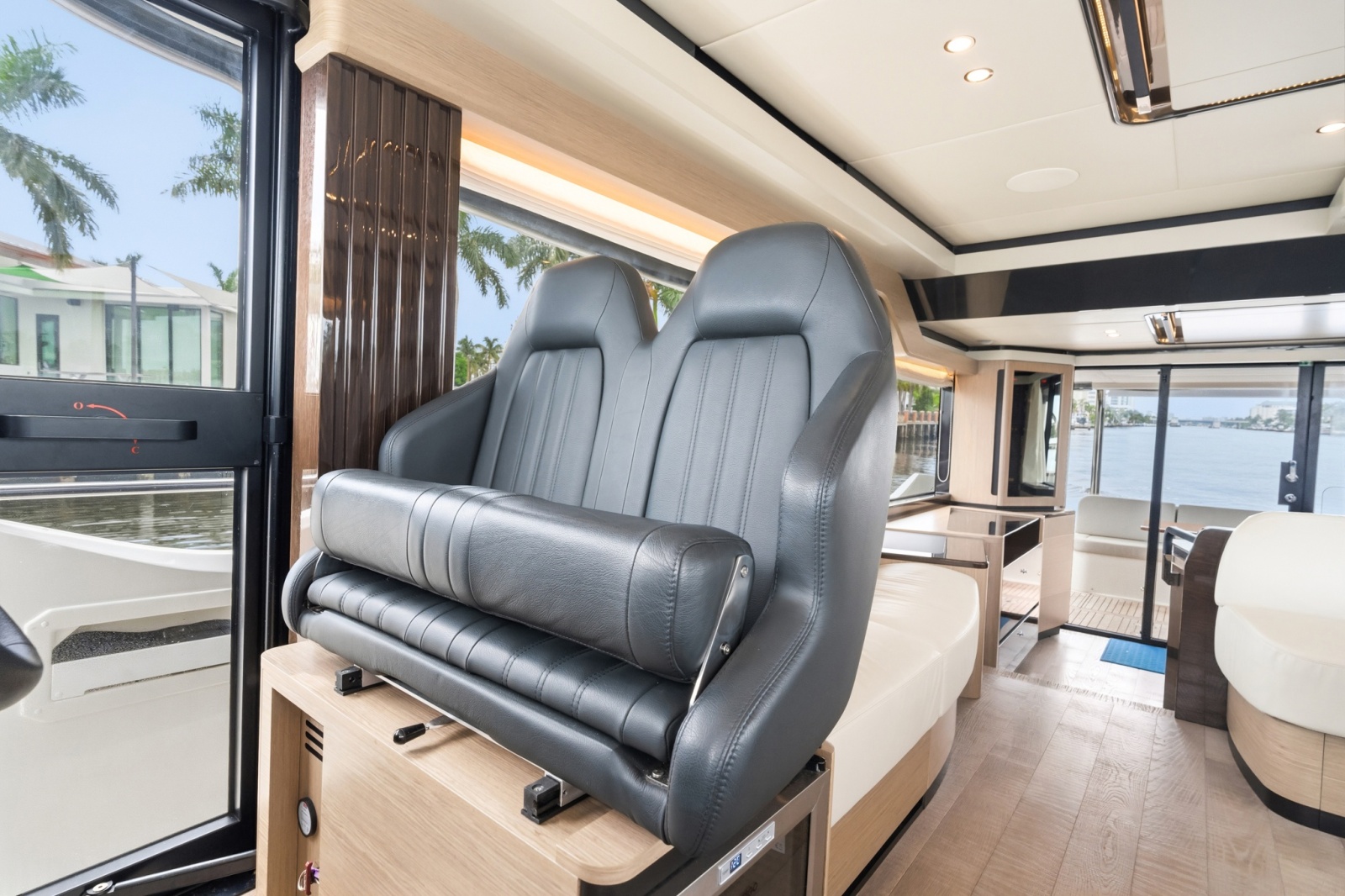 2022 Absolute Navetta 52