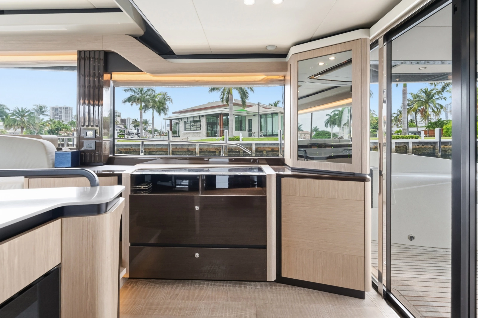 2022 Absolute Navetta 52