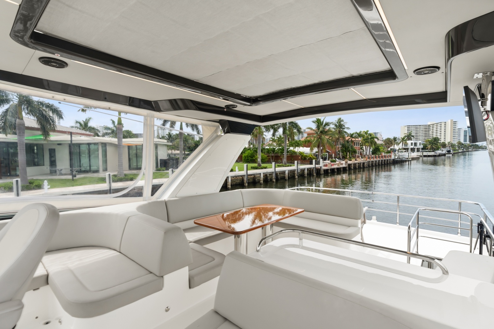 2022 Absolute Navetta 52