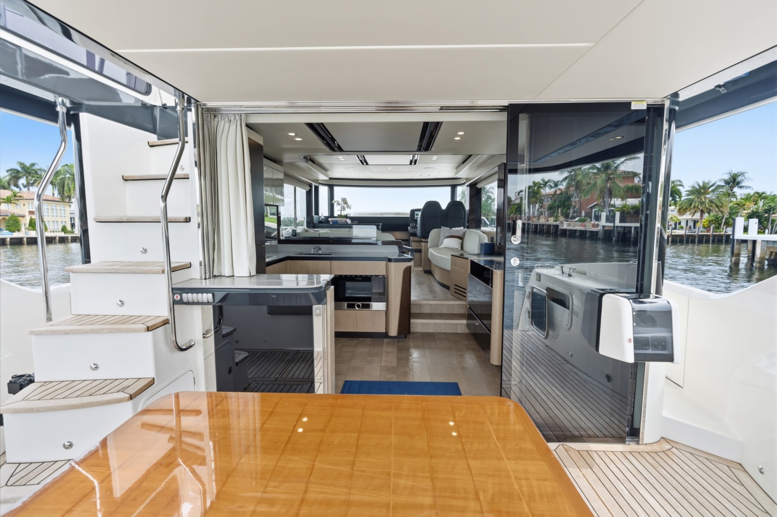 2022 Absolute Navetta 52