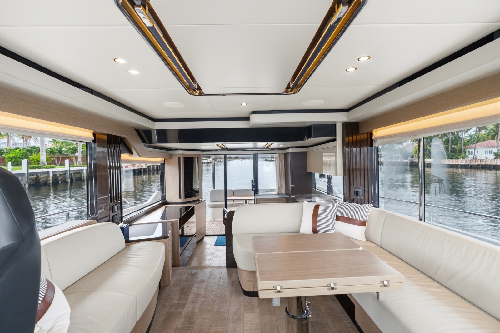 2022 Absolute Navetta 52