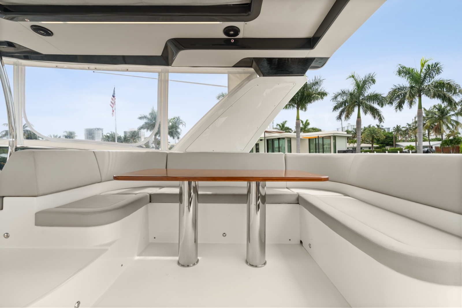 2022 Absolute Navetta 52
