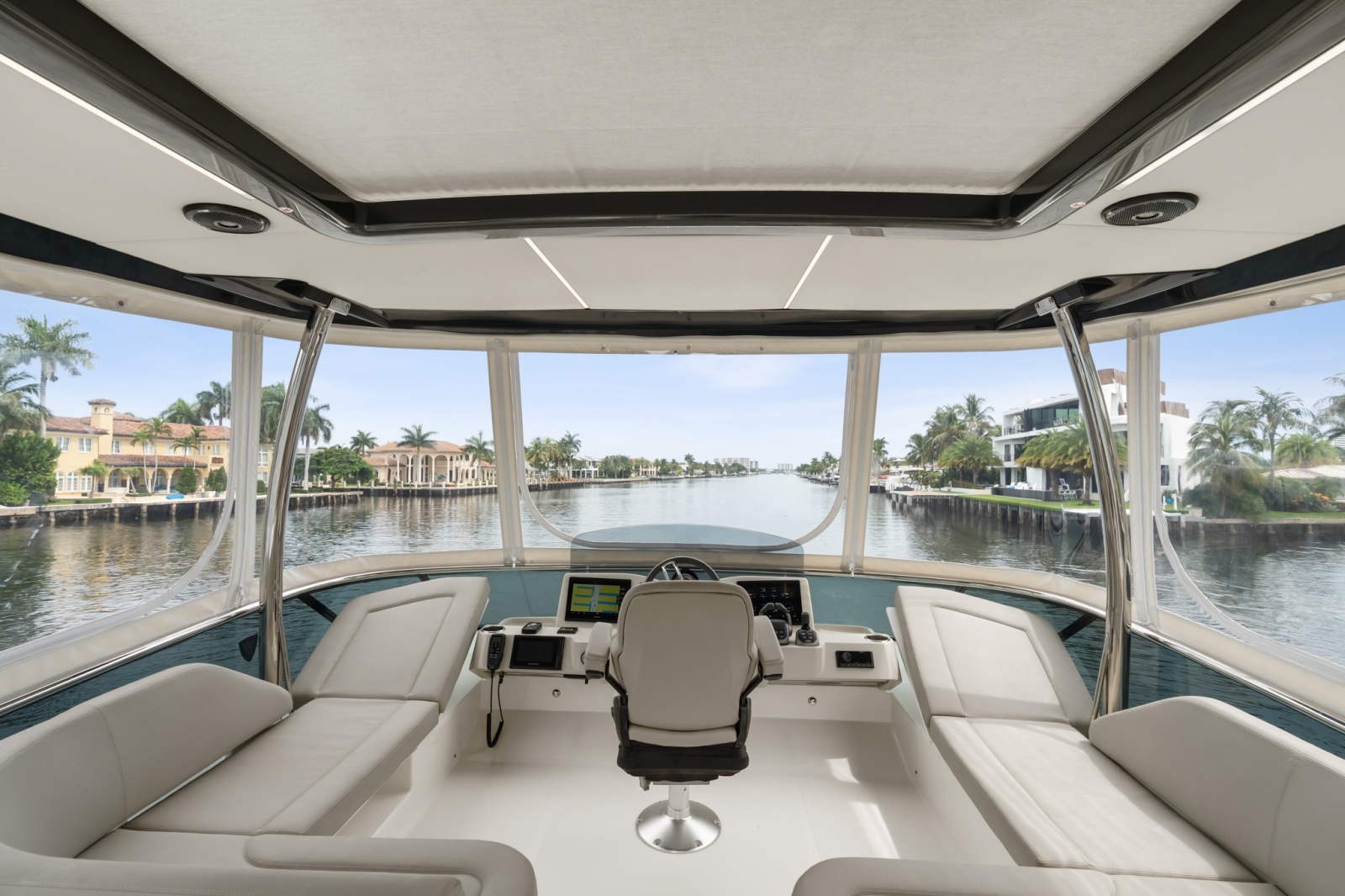 2022 Absolute Navetta 52