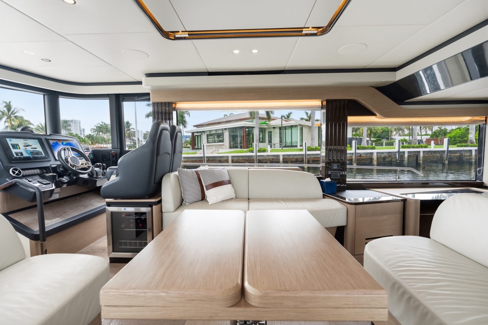 2022 Absolute Navetta 52