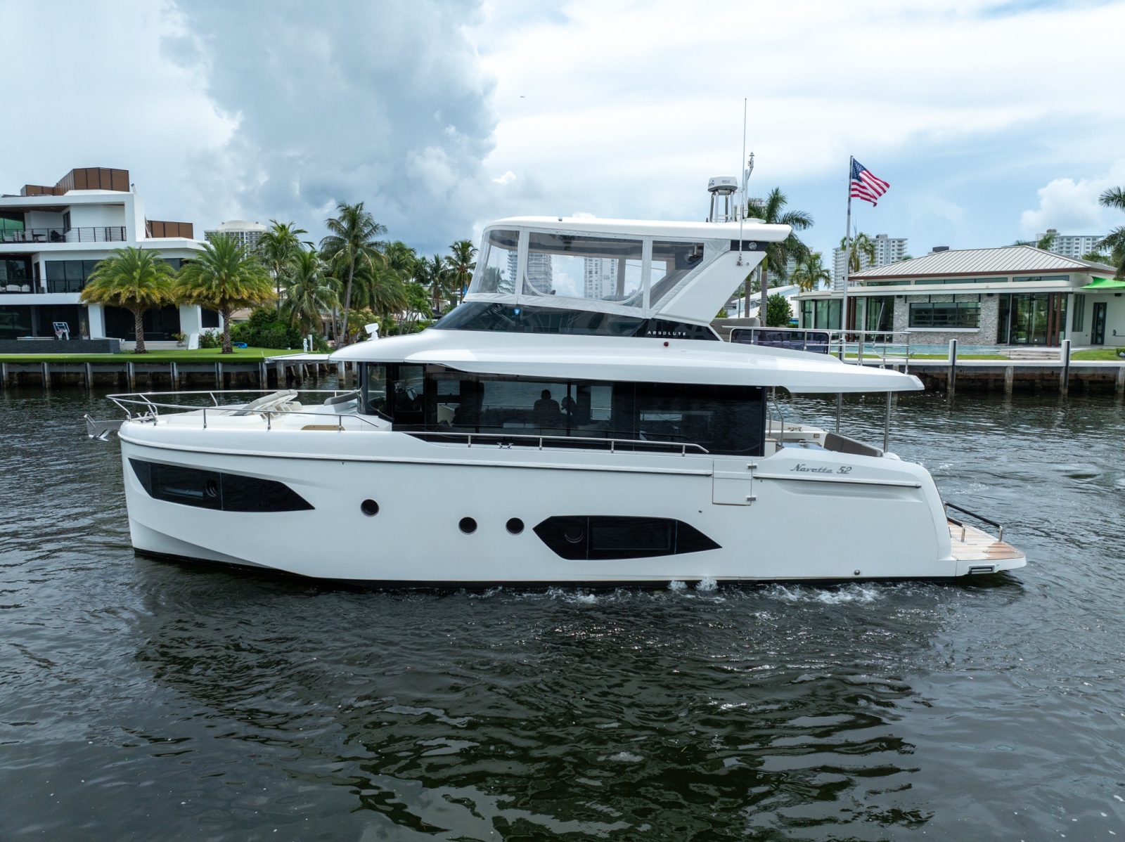 2022 Absolute Navetta 52